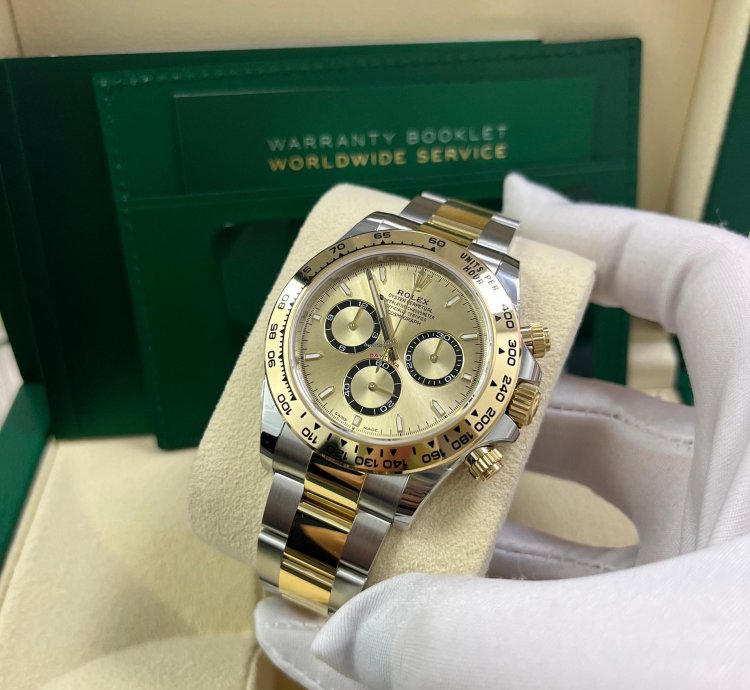 Rolex Daytona Yellow Rolesor Cosmograph Daytona Golden Index Dial Oyster Bracelet 126503