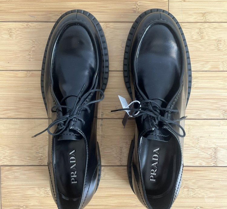 Prada Men Black Spazzolato Leather Shoes