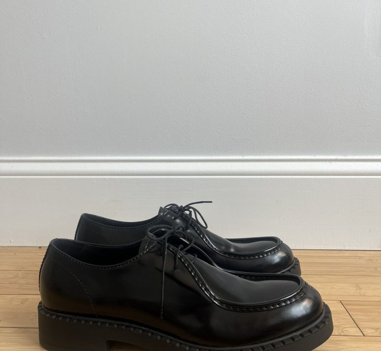 Prada Men Black Spazzolato Leather Shoes