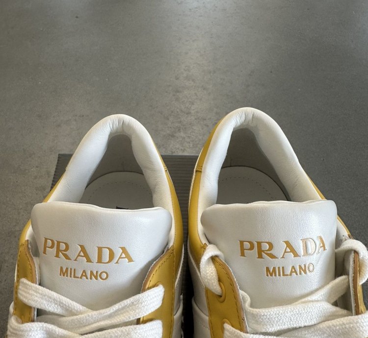 Prada Men Downtown Leather Low Top Sneaker Sun Size 10 Uk