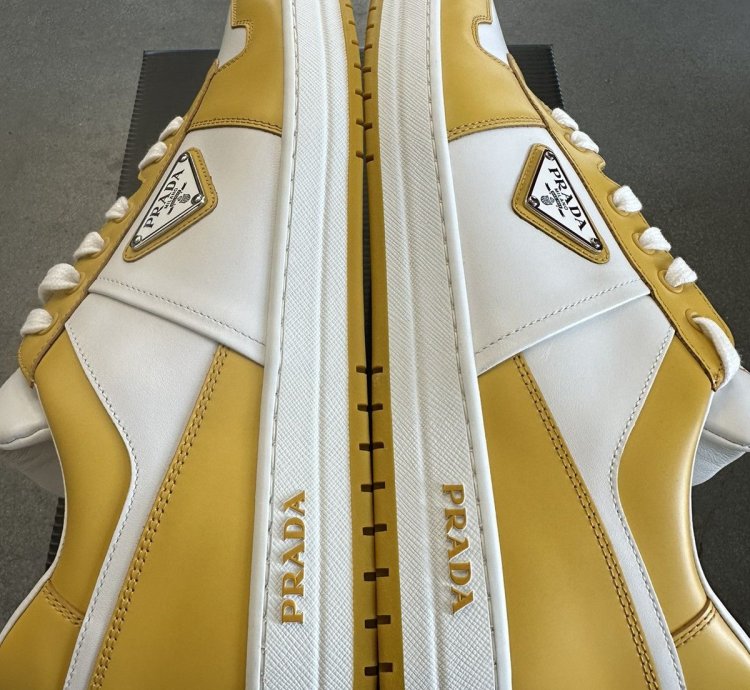 Prada Men Downtown Leather Low Top Sneaker Sun Size 10 Uk