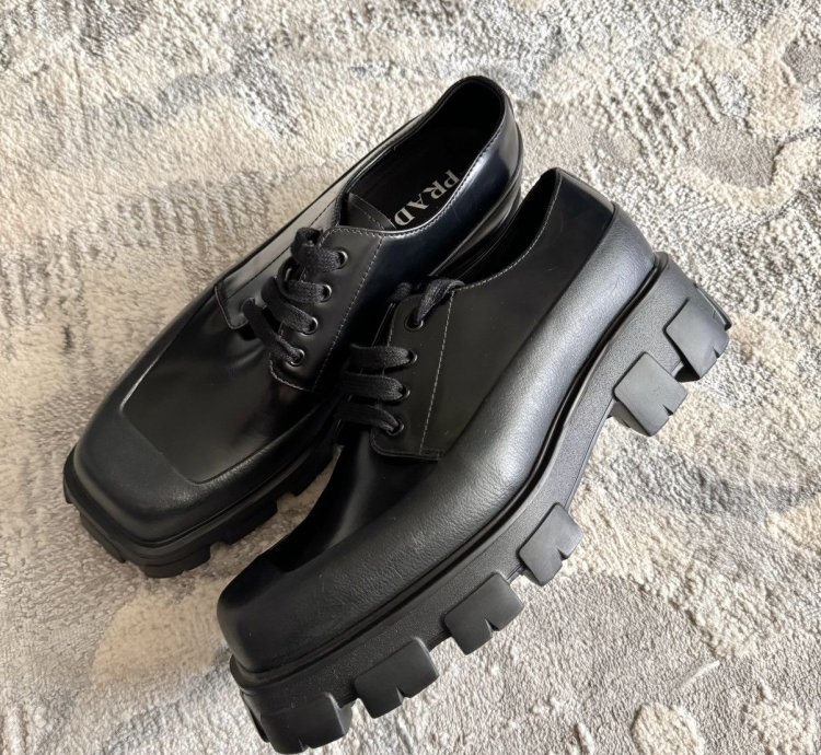 Prada Mens Leather Monolith Spazzolato Lace-up Derby