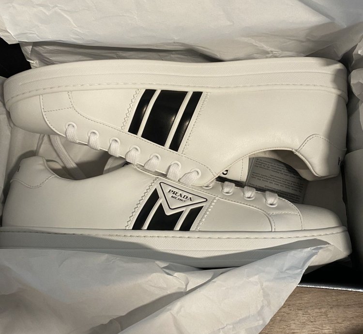 Prada Mens Leather Sneakers