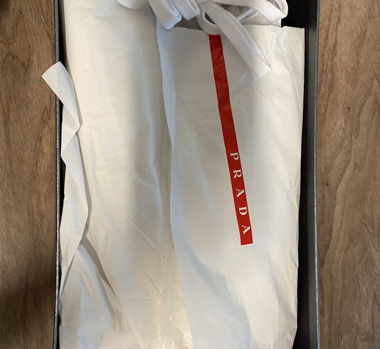 Prada Mens Leather Sneakers