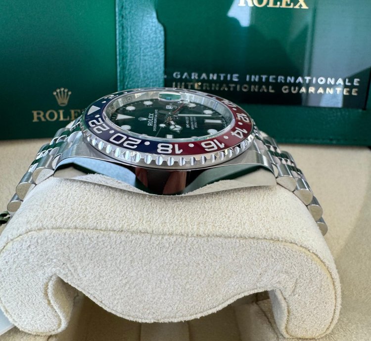 Rolex Gmt-master Ii 126710blro 2025 Jubilee Pepsi