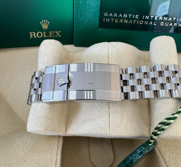 Rolex Gmt-master Ii 126710blro 2025 Jubilee Pepsi