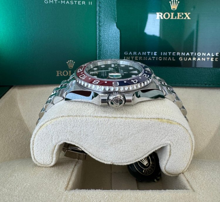 Rolex Gmt-master Ii 126710blro 2025 Jubilee Pepsi