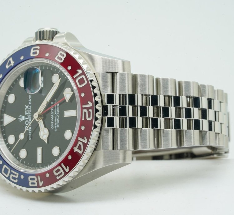 Rolex Gmt-master Ii 126710blro 40mm Jubile Pepsi Black Dial