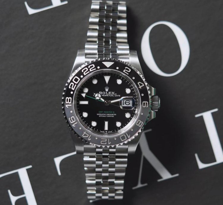 Rolex Gmt-master Ii 126710grnr Bruce Wayne Jubilee Bracelet