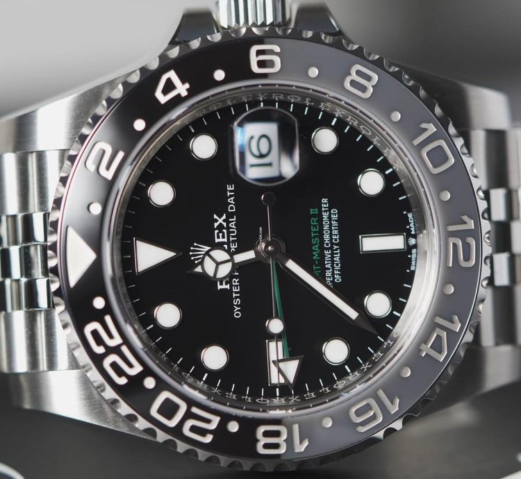Rolex Gmt-master Ii 126710grnr Bruce Wayne Jubilee Bracelet