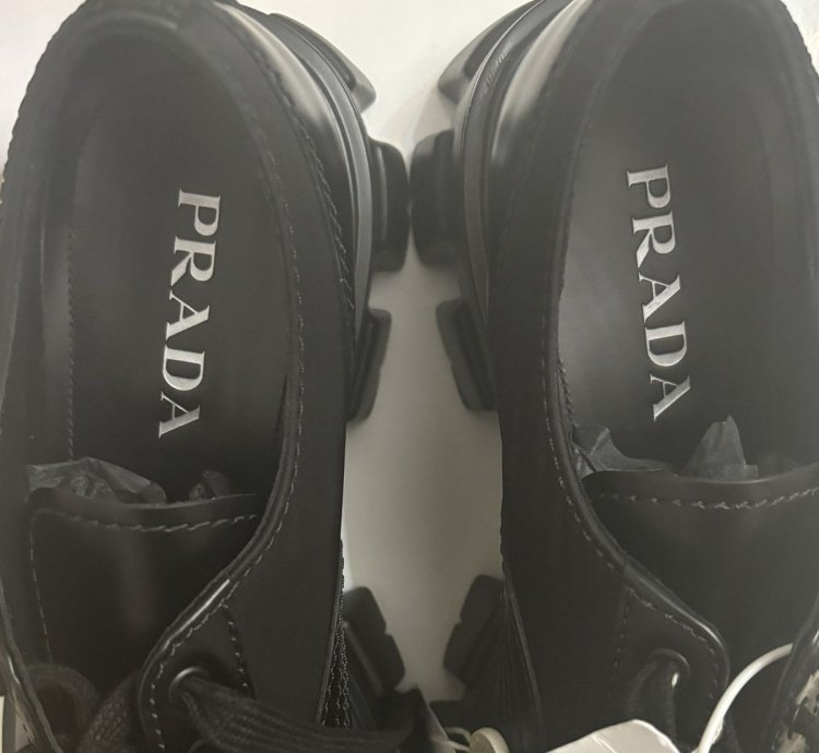 Prada Monolith Derby Lace Up 9 5