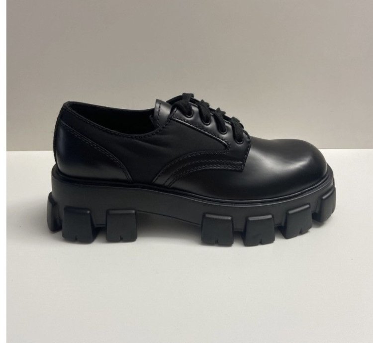 Prada Monolith Derby Lace Up 9 5