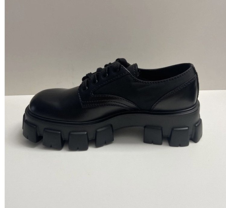 Prada Monolith Derby Lace Up 9 5