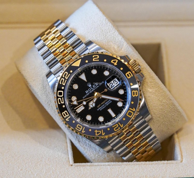 Rolex Gmt-master Ii 126713grnr 126713 Grnr Steel Gold Black Dial 40mm
