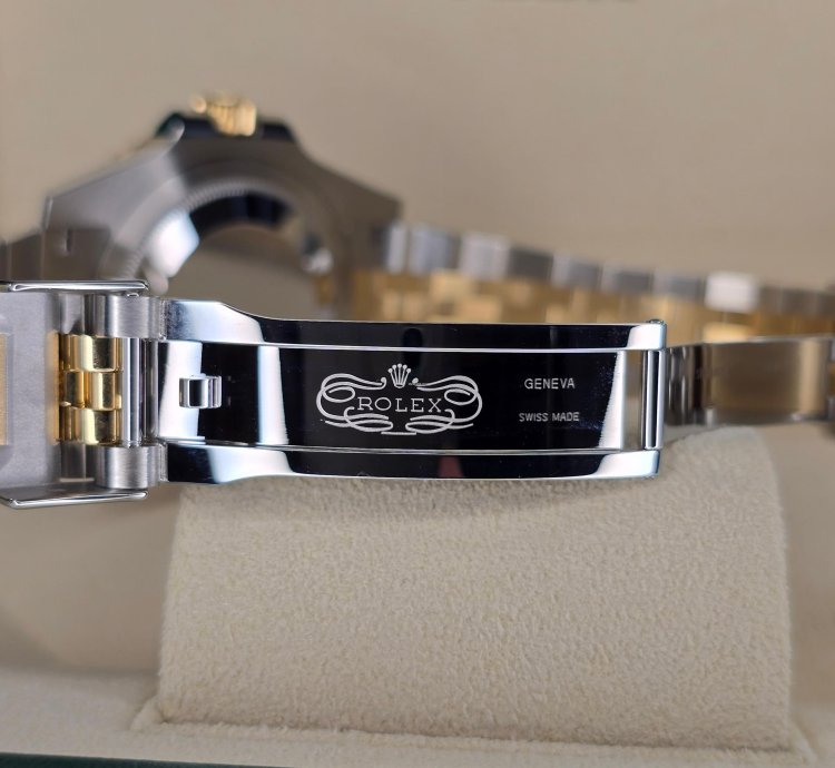 Rolex Gmt-master Ii 126713grnr Bumblebee Warranty