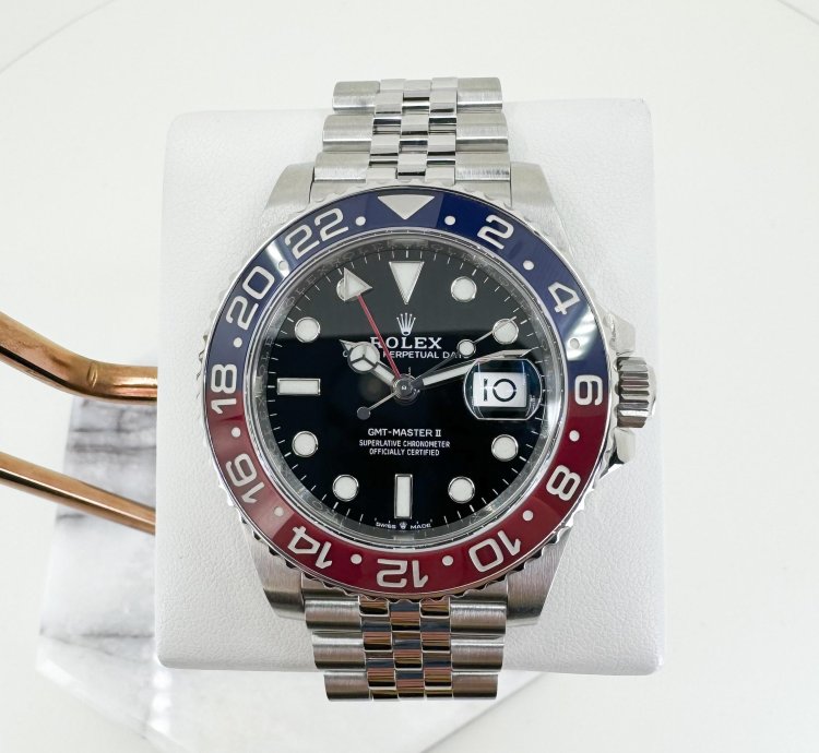 Rolex Gmt-master Ii 40mm Red Blue Ceramic Bezel Stainless Steel Pepsi Jubilee 126710blro