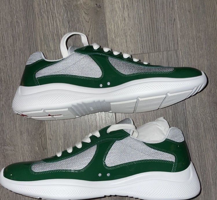 Prada Patent Green America Cups - Bnwt