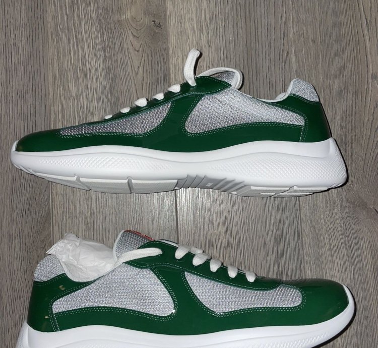 Prada Patent Green America Cups - Bnwt