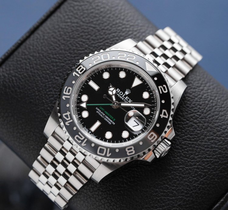 Rolex Gmt-master Ii Bruce Wayne Like New 09 24 Jubilee Full Set 126710grnr