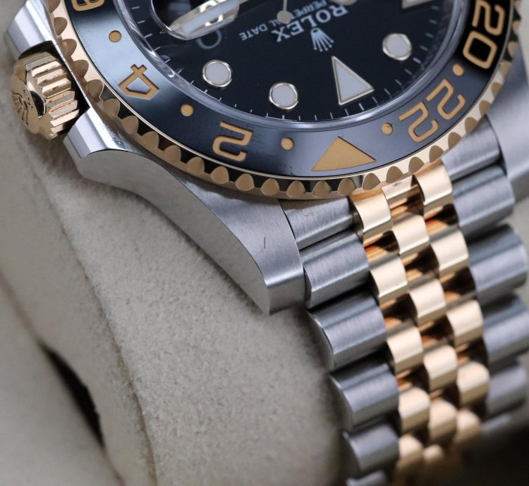 Rolex Gmt-master Ii Bumblebee 2025 Complete Set Zombie Two Tone 40mm Steel Gold 126713 Grnr