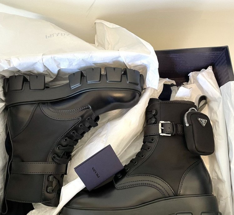 Prada Re-nylon Leather Zip Pocket Combat Boots Size 9 Us