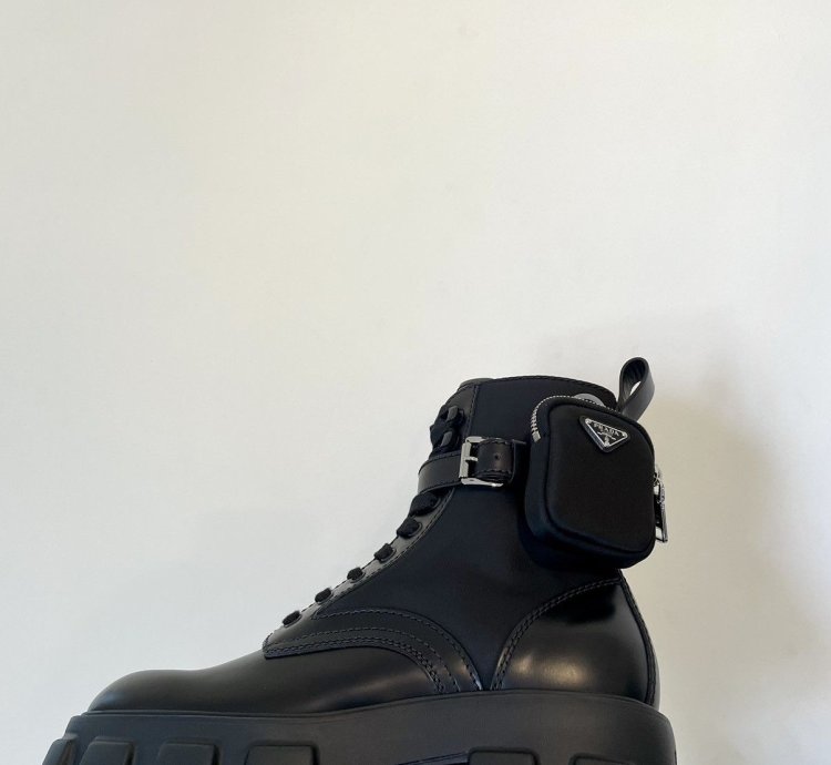 Prada Re-nylon Leather Zip Pocket Combat Boots Size 9 Us