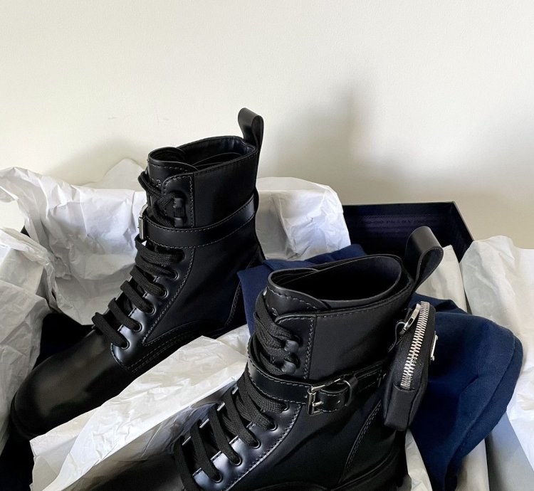 Prada Re-nylon Leather Zip Pocket Combat Boots Size 9 Us