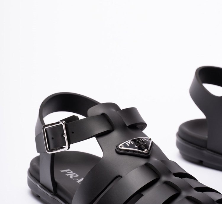 Prada Rubber Sandals Size Uk 9 For Men