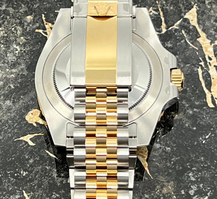 Rolex Gmt-master Ii New 2025 - Gmt-master Ii - 126713grnr - Steel Gold