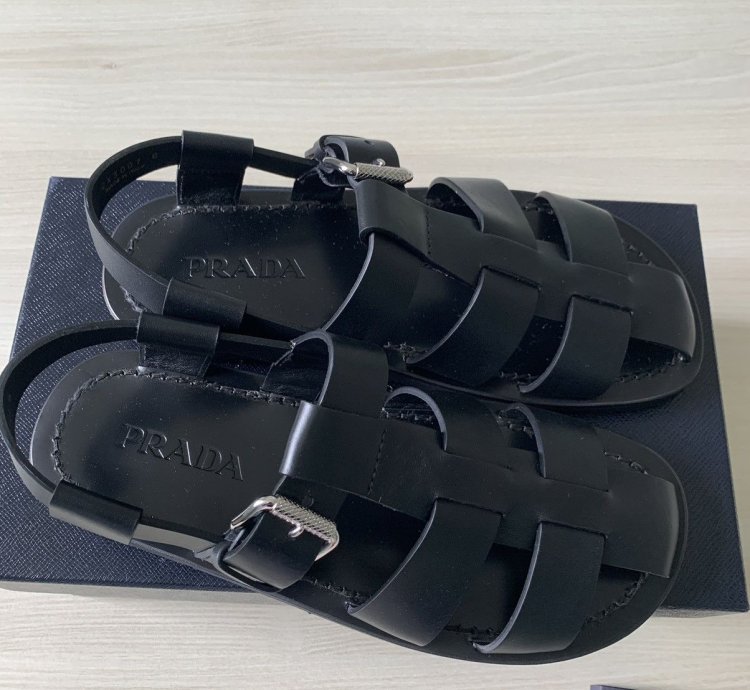 Prada Sandals Us 9 New