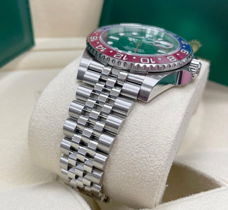Rolex Gmt-master Ii New Gmt-master Ii 126710blro 40mm Stainless Steel Pepsi Jubilee Bracelet