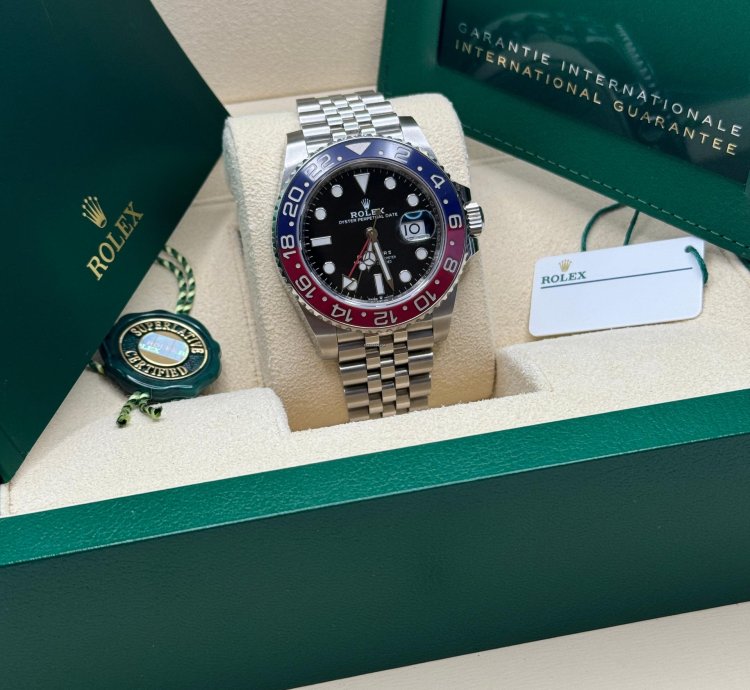 Rolex Gmt-master Ii New Pepsi Blue Red Ceramic Bezel Stainless Steel Jubilee Bracelet