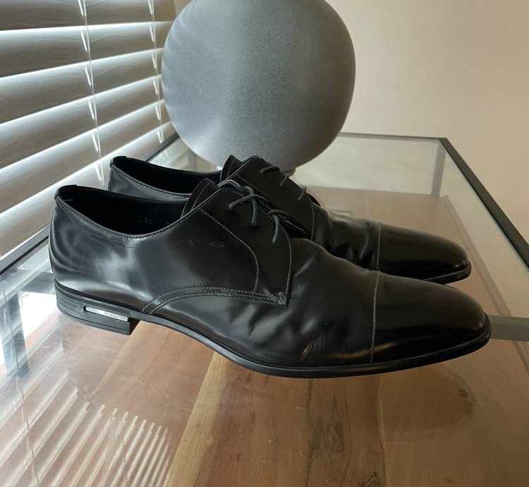 Prada Smooth Leather Lace Up Dress Shoe