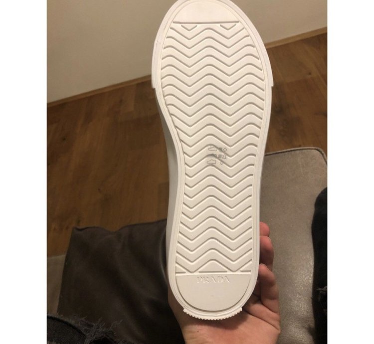 Prada Sneaker High 9
