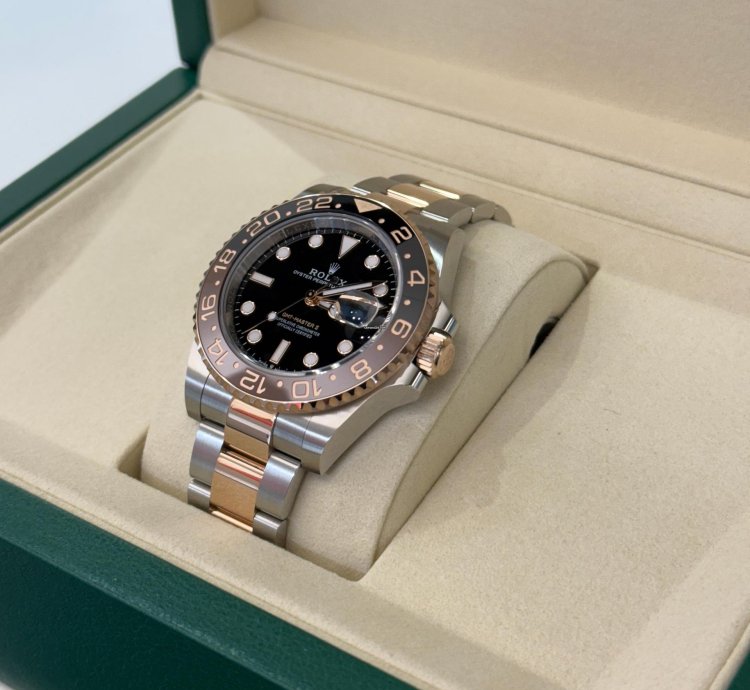 Rolex Gmt-master Ii Nuovo 2025 Aprile Rootbeer Acciaio Oro Rosa Full Set Con Documenti Scatola