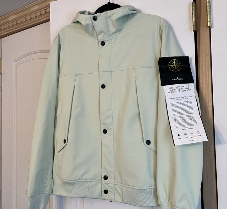 Stone Island Soft Shell- Pistachio Hooded Jacket Size