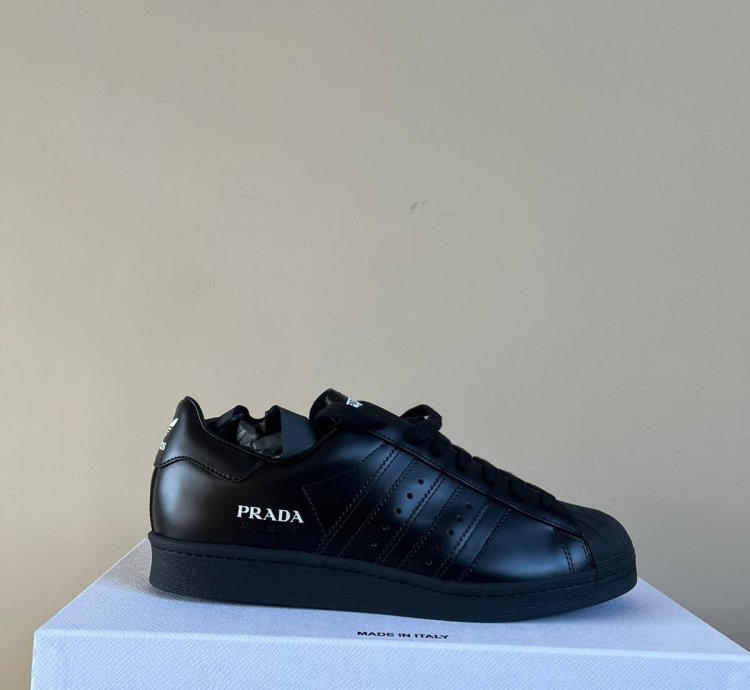 Prada Superstar Low Top In Black