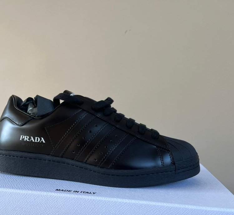 Prada Superstar Low Top In Black