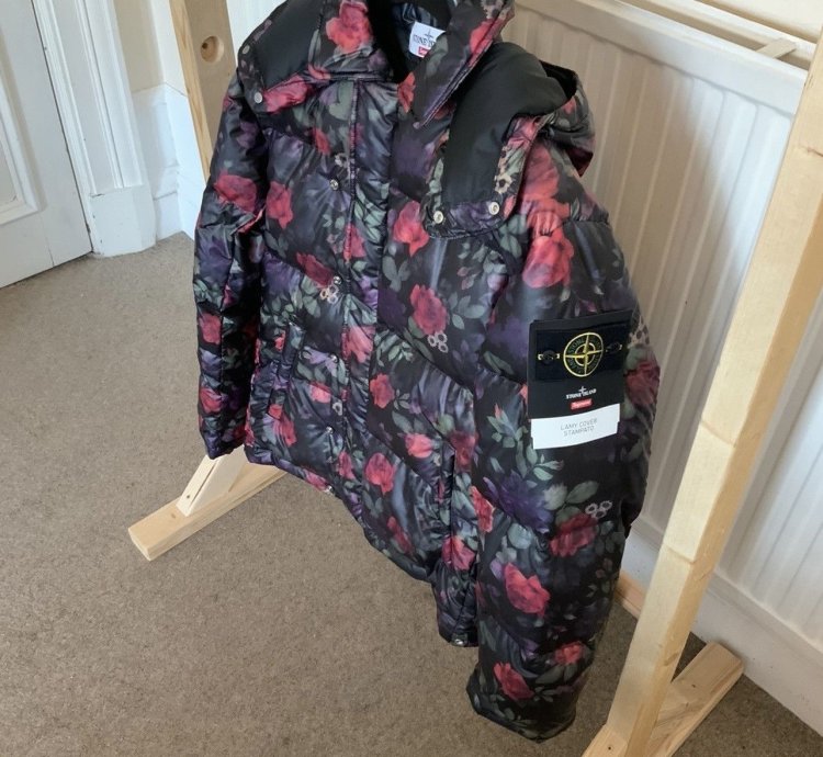 Stone Island Supreme Lamy Cover Stampato Puffy Jacket