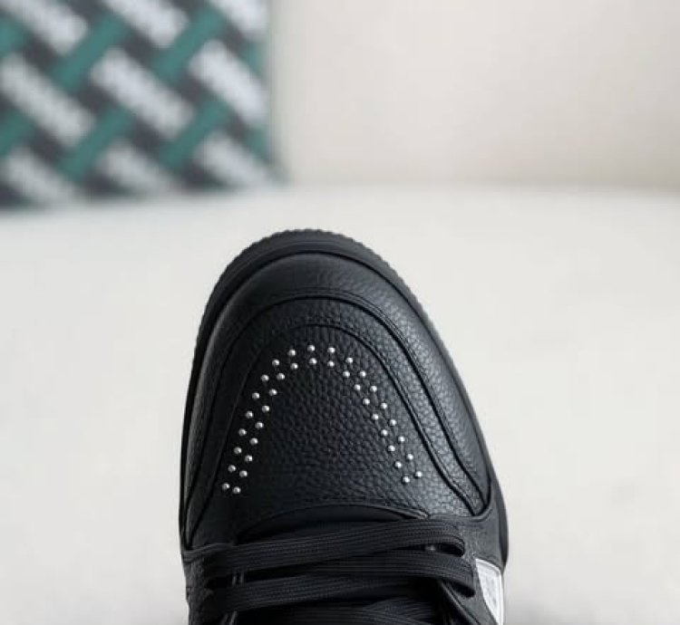 Lv Trainer Black Calf Leather