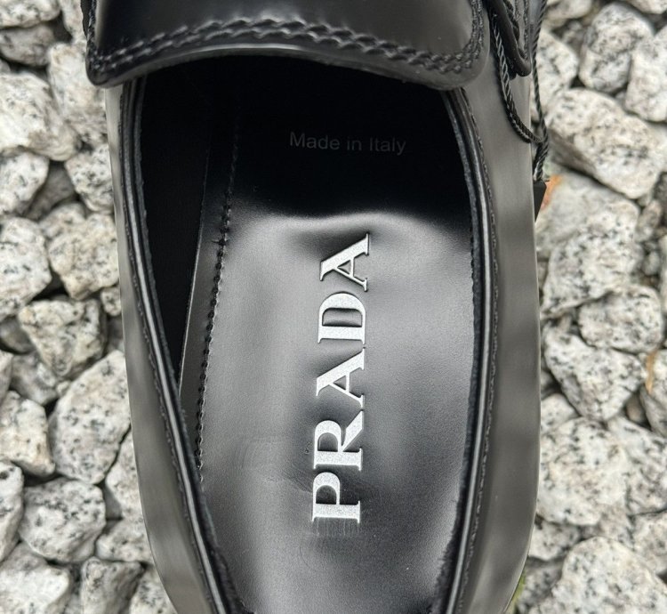 Prada Triangle Logo Loafers Spazzolato Size Uk 7 Rrp 1100