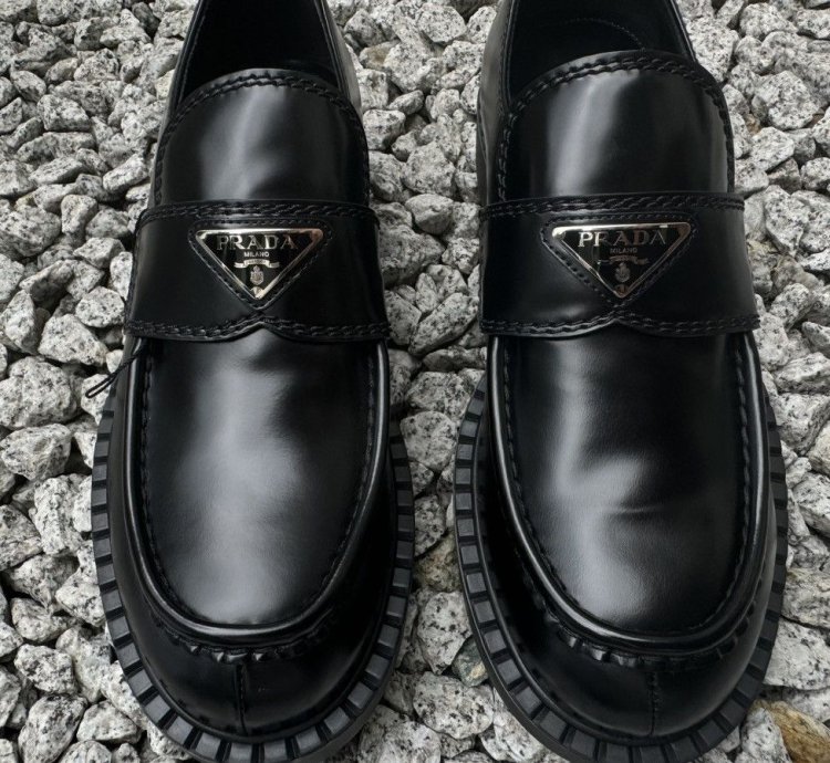 Prada Triangle Logo Loafers Spazzolato Size Uk 7 Rrp 1100