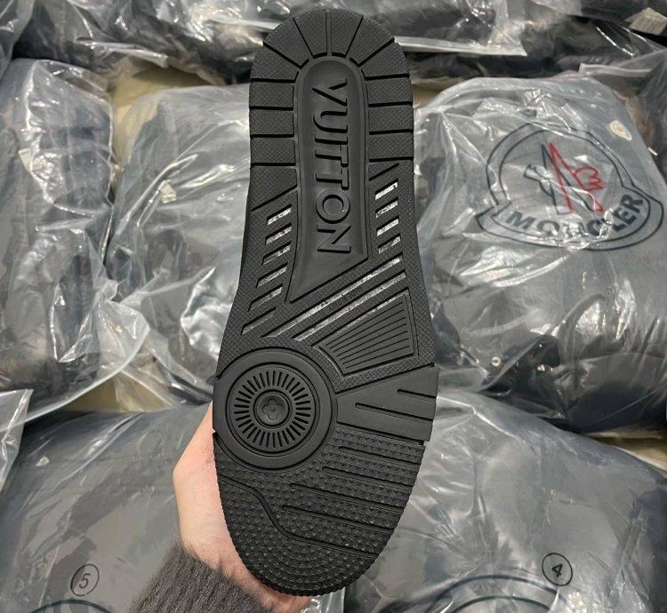 Lv Trainer Black Calf Leather