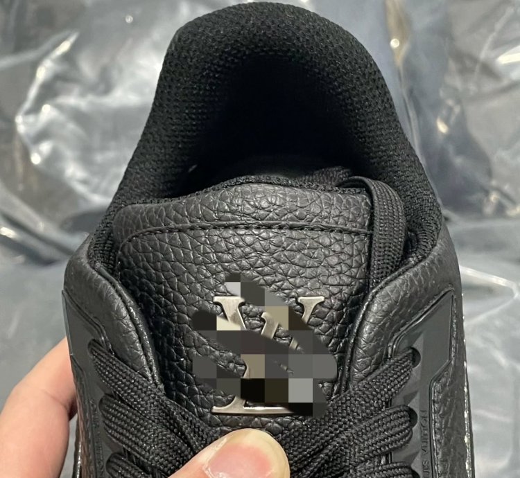 Lv Trainer Black Calf Leather