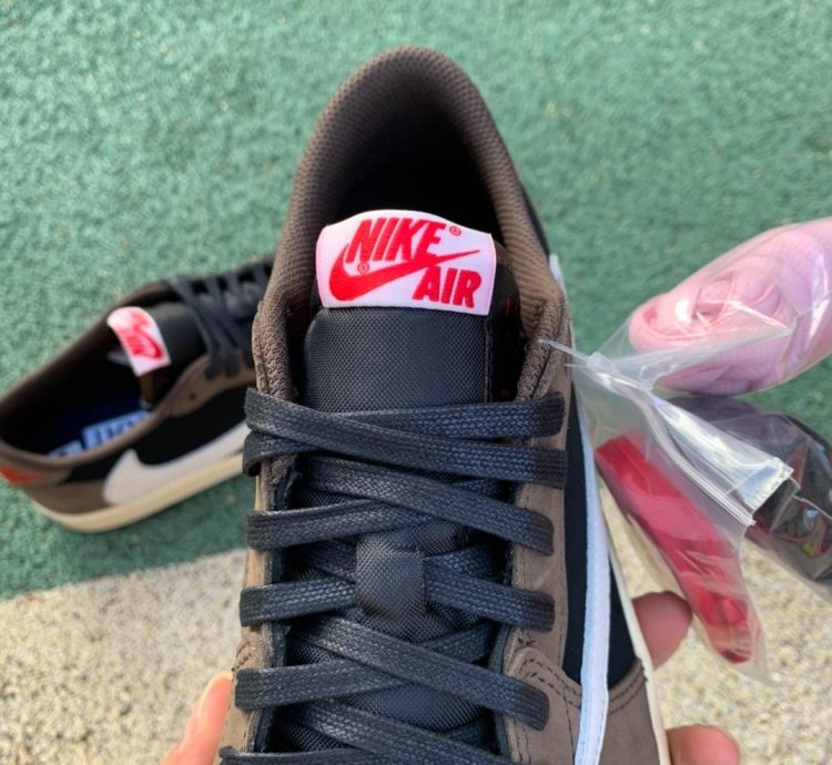 Air Jordan 1 Retro Low Og Sp Travis Scott Mocha