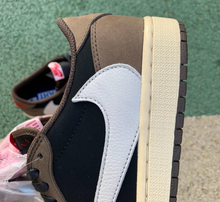 Air Jordan 1 Retro Low Og Sp Travis Scott Mocha