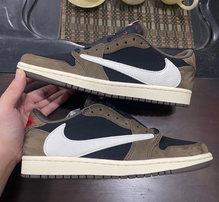 Air Jordan 1 Retro Low Og Sp Travis Scott Mocha