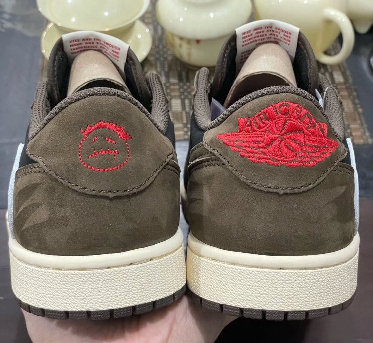 Air Jordan 1 Retro Low Og Sp Travis Scott Mocha