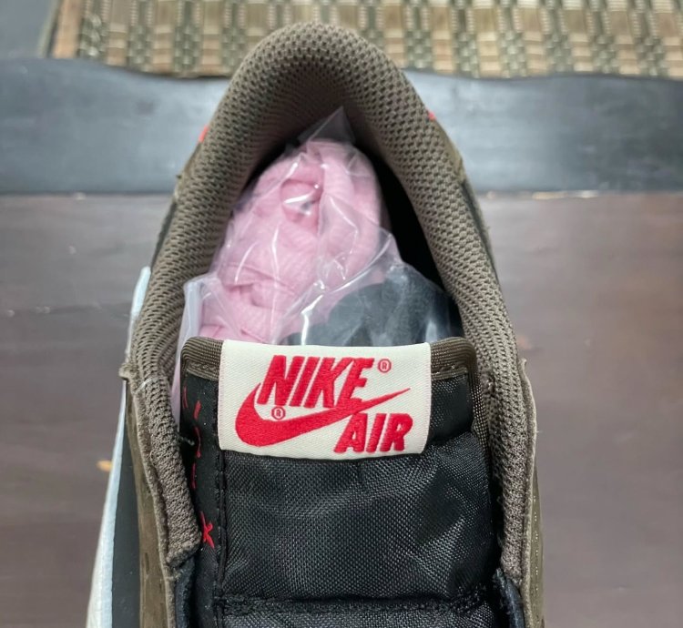 Air Jordan 1 Retro Low Og Sp Travis Scott Mocha