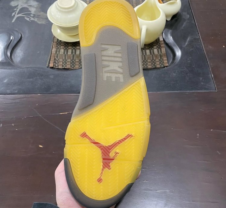 Air Jordan 5 Retro Off-white Muslin